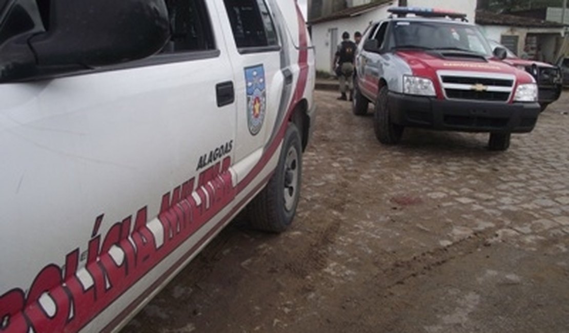 Após denúncia anônima, polícia prende suspeitos de furto em Marechal Deodoro
