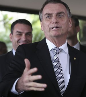 Em Davos, Bolsonaro diz que vai buscar investimentos para Brasil