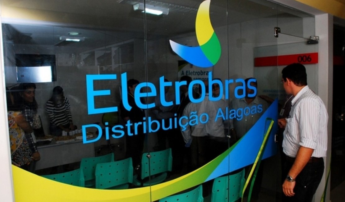 Eletrobras acusa mulher de desviar energia elétrica e terá de pagar R$ 5 mil a cliente