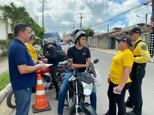 DMTT realiza Pit Stop educativo para motociclistas