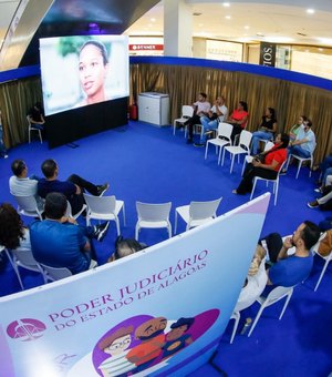 TJAL promove curso para pretendentes à adoção durante Encontro no Maceió Shopping