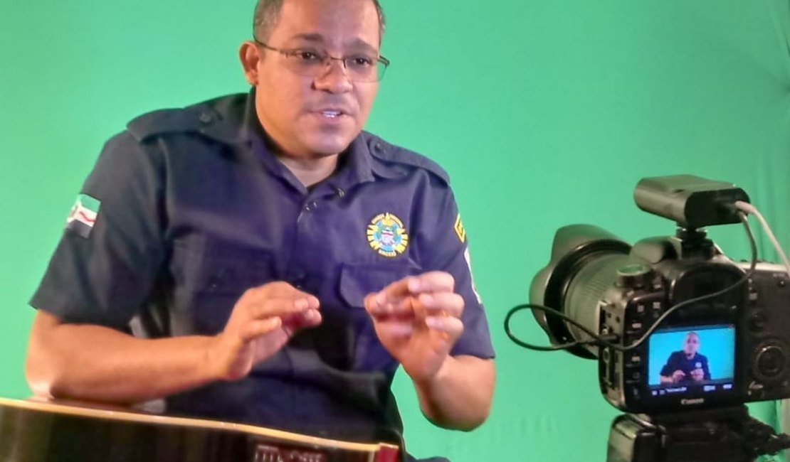 Guarda municipal leva contação de histórias ao Instagram
