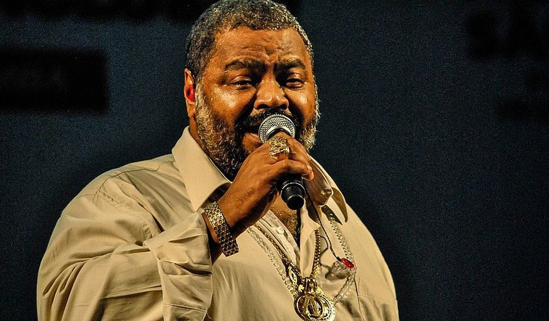 Foto de Arlindo Cruz internado viraliza e família registra queixa