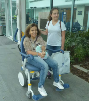 Claudia Rodrigues deixa hospital após 17 dias internada