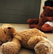 Mãe é presa por ajudar namorado a abusar de filha de 6 anos
