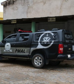 Suspeito foge da polícia e abandona moto em Porto Calvo