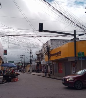 Semáforos do cruzamento das ruas Domingos Correia e Boa Vista estão sem funcionar corretamente