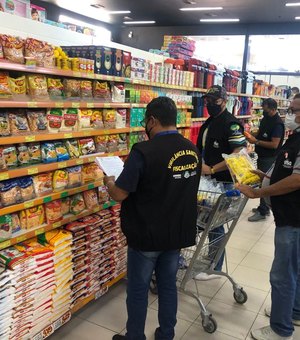 Vigilância Sanitária de Arapiraca atua no controle de qualidade de alimentos em supermercados