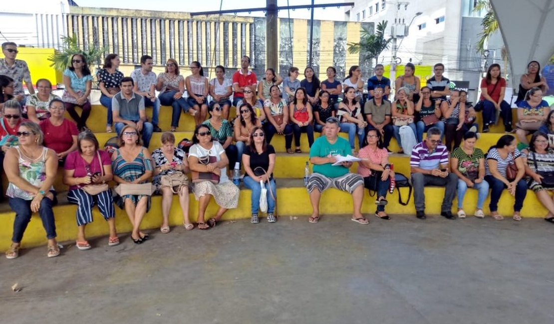 Servidores da Educação se mobilizam para primeiro dia de greve em Arapiraca