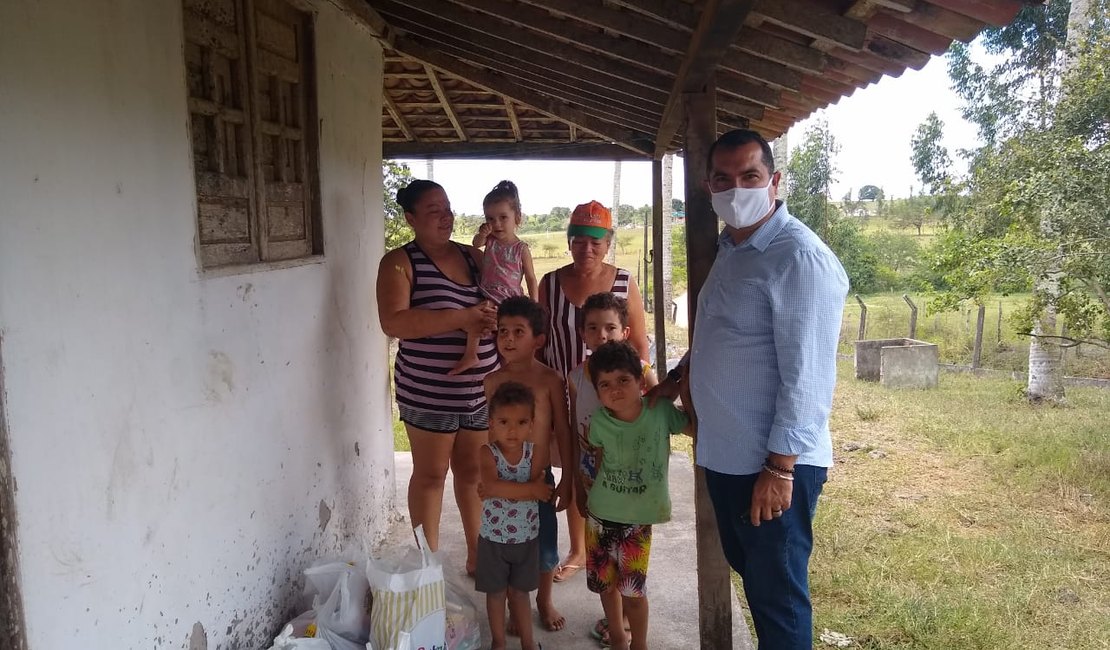 [Vídeo] Solidariedade: família da zona rural de Arapiraca recebe ajuda após matéria do 7Segundos