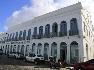 Câmara de Vereadores de Maceió compra prédio sede em Jaraguá por R$ 13 milhões