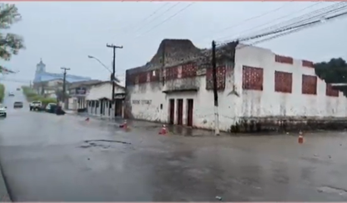 Devido a fortes chuvas no estado Centro Esportivo Capelense tem prédio derrubado