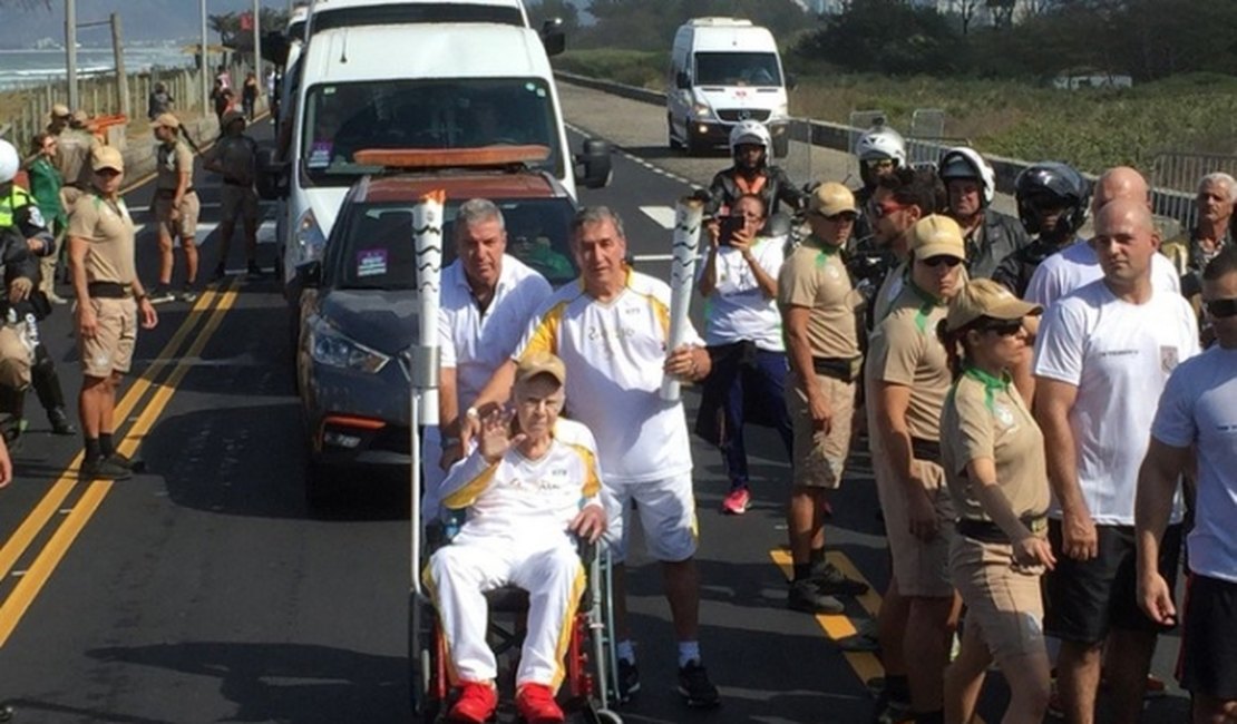 Tetracampeão mundial pela Seleção, Zagallo tem alta de hospital no Rio