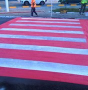 SMTT conclui implantação de faixas e semáforo para travessia segura na Jatiúca