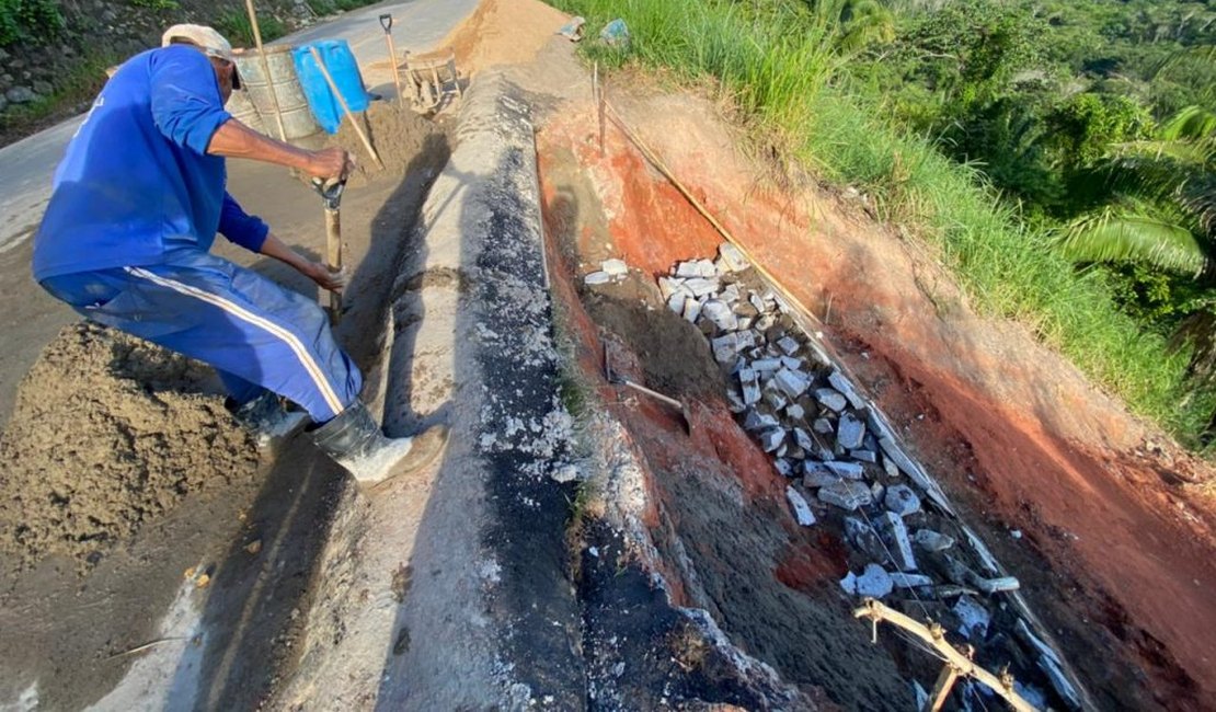 Prefeitura intensifica obras para liberar ladeira de acesso a Fernão Velho