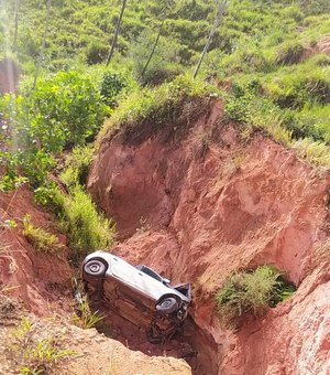[Vídeo] Secretário de Agricultura de Jacuípe sofre acidente de trânsito