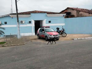 Polícia prende dois homens por homicídio qualificado no interior
