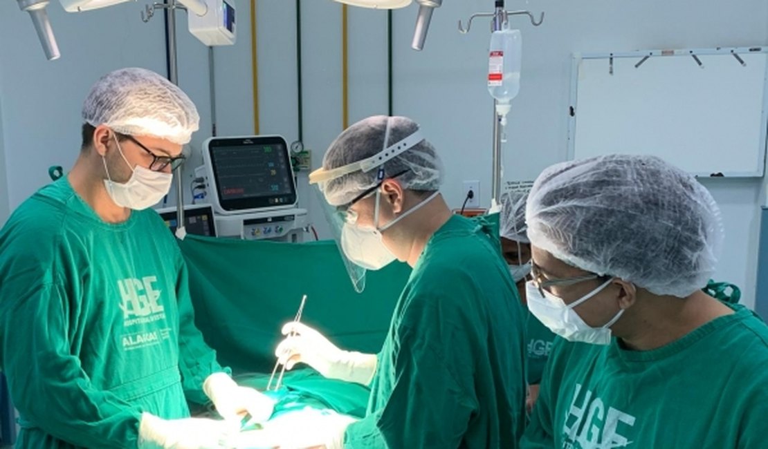 Governo de Alagoas investe em novos e modernos focos cirúrgicos para o HGE