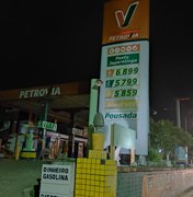 Preço do litro da gasolina em Japaratinga custa R$ 6,89