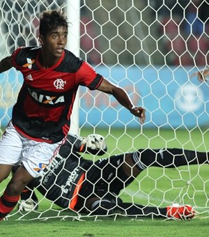 No Brasileirão, Palmeiras segue líder, e Flamengo volta a vencer