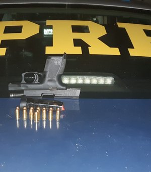 PRF prende condutor por porte ilegal de arma de fogo na BR 101