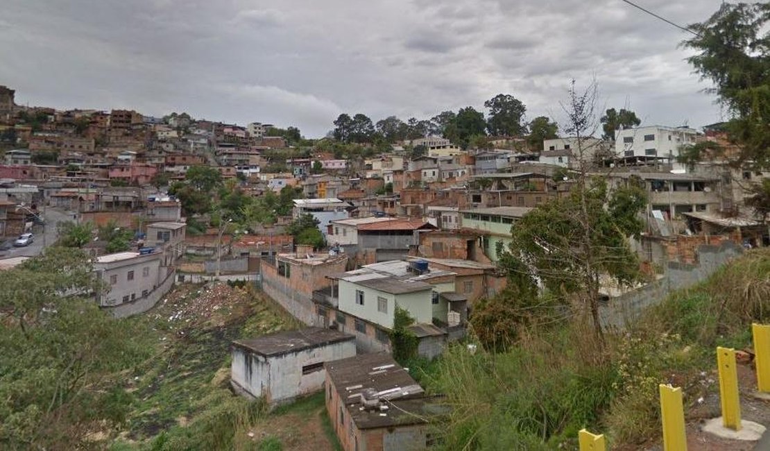 Jovem mata namorada estrangulada, toma chumbinho e não morre