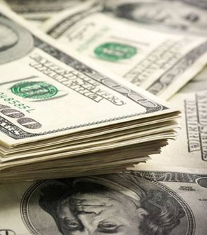 Dólar sobe para R$ 5,04 após fala de Haddad sobre meta fiscal