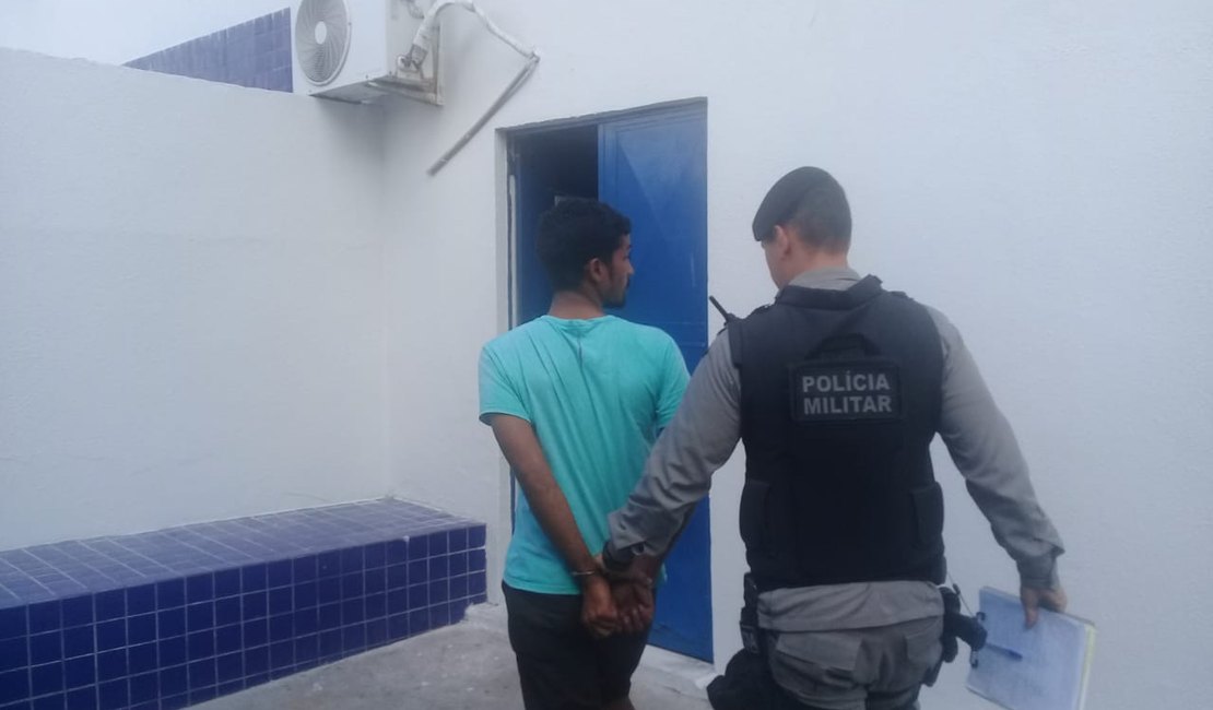 Assaltante é preso próximo a Batalhão da PM no Benedito Bentes