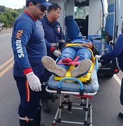 Colisão entre moto e cachorro deixa condutor ferido em Limoeiro de Anadia