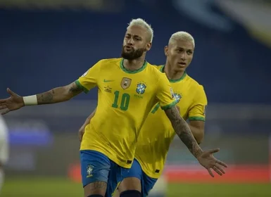 De craque a craque! Neymar homenageia Ronaldo Fenômeno pelo aniversário