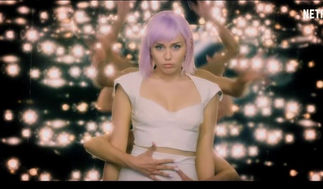 Netflix libera trailer da 5° temporada de “Black Mirror” com a participação de Miley  Cyrus 