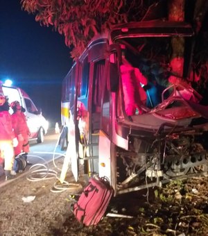 Acidente com ônibus deixa três vítimas fatais em Campo Alegre