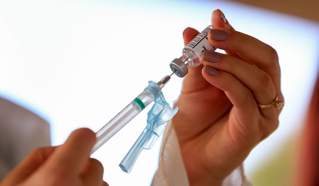 São Miguel dos Campos começa a vacinar pessoas a partir de 18 anos na sexta (20)