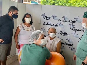 Covid-19: Mestre Afrísio Acácio deixa UTI e filhos comemoram melhora