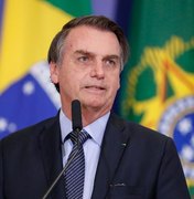 Bolsonaro publica vídeo em que aluna questiona professora anti-olavista