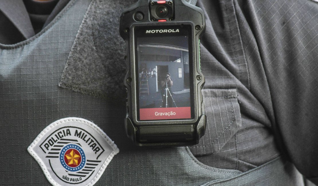 Governo confirma possibilidade de instalação de câmeras nas fardas de policiais