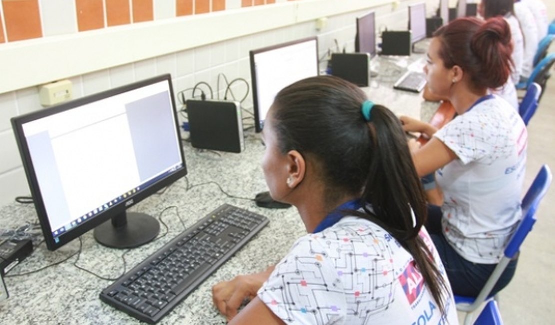 Escolas da rede estadual ofertam cerca de 10 mil vagas para estudantes no Sertão