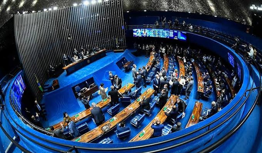 Senadores alagoanos votam favoráveis à PEC dos 600 reais apresentada pela equipe de Lula
