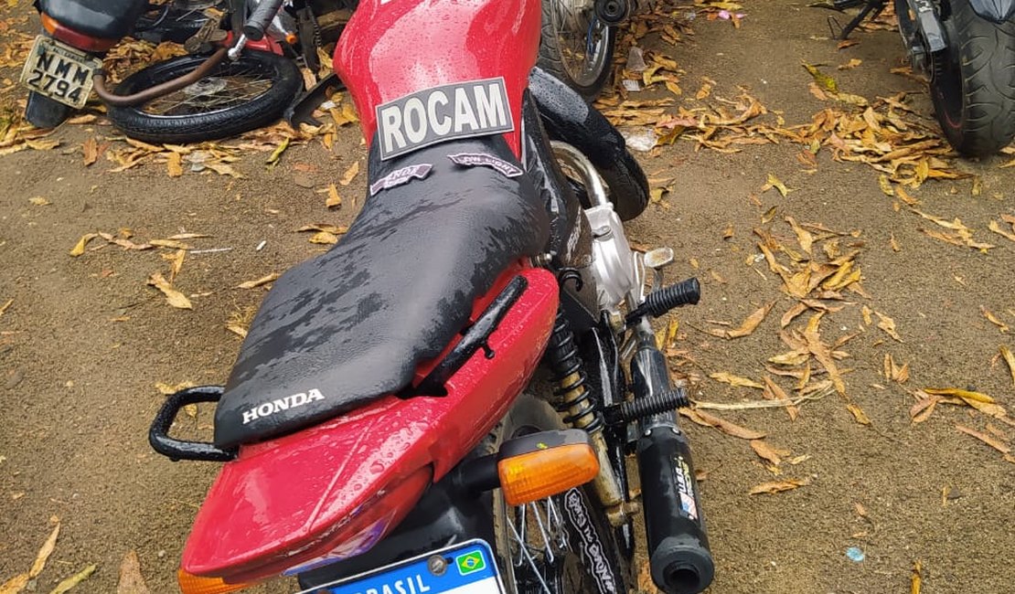 Polícia recupera motocicleta com queixa de roubo em Arapiraca