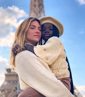 Giovanna Ewbank se declara à filha durante passeio em Paris
