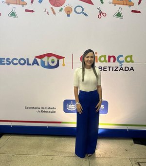 Prefeita Fernanda Cavalcanti assina pacto das ações do Escola 10