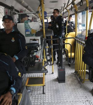 Mais 15 presos são transferidos do Ceará para Penitenciária Federal em Mossoró