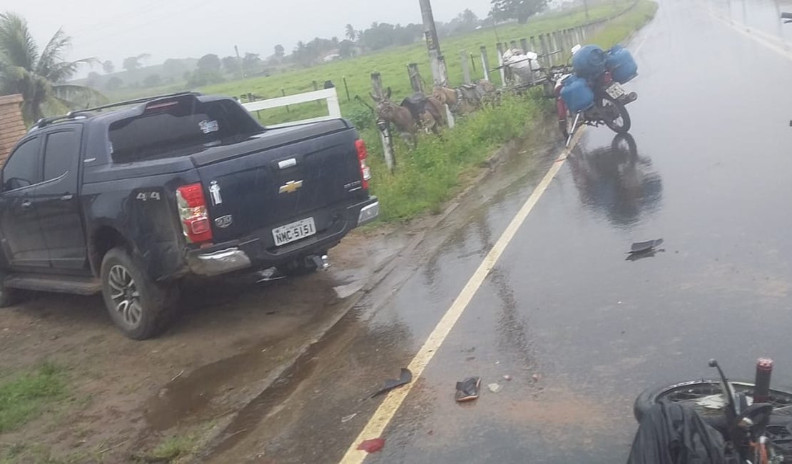 Colisão entre carro e moto deixa uma vítima fatal na zona rural de Igrela Nova