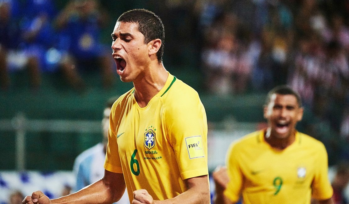 Redenção: Craque da seleção de futebol de areia explica como saiu do tráfico
