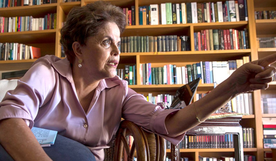 Decisão sobre indenização à Dilma Rousseff é da ministra Damares