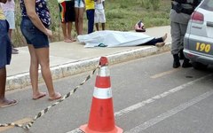Motociclista morre ao colidir contra poste de energia elétrica 