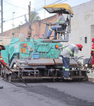 Prefeitura de Maceió inicia pavimentação em ruas da Serraria