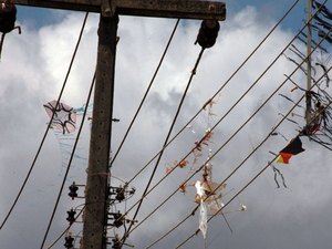 Equatorial Alagoas faz alerta sobre os riscos e perigos de empinar pipas perto da rede elétrica