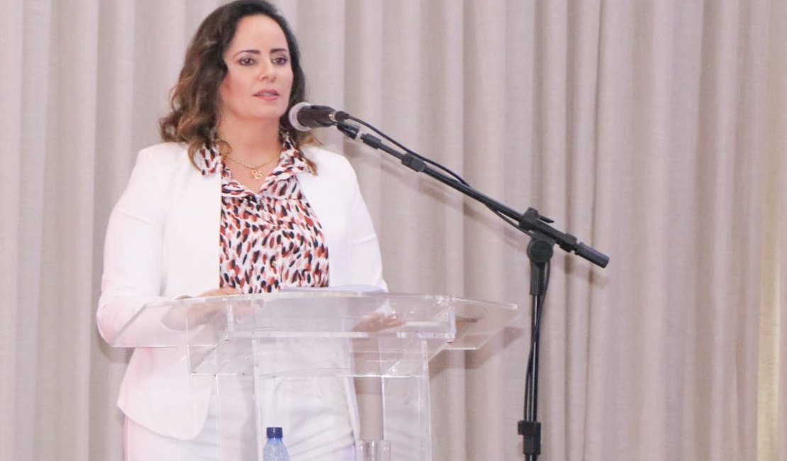 “As mulheres precisam conquistar seu espaço na política”, afirma Fabiana Pessoa 