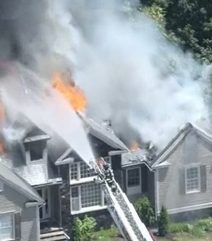 [Vídeo] Casa de Elaine de Jesus sofre incêndio nos Estados Unidos